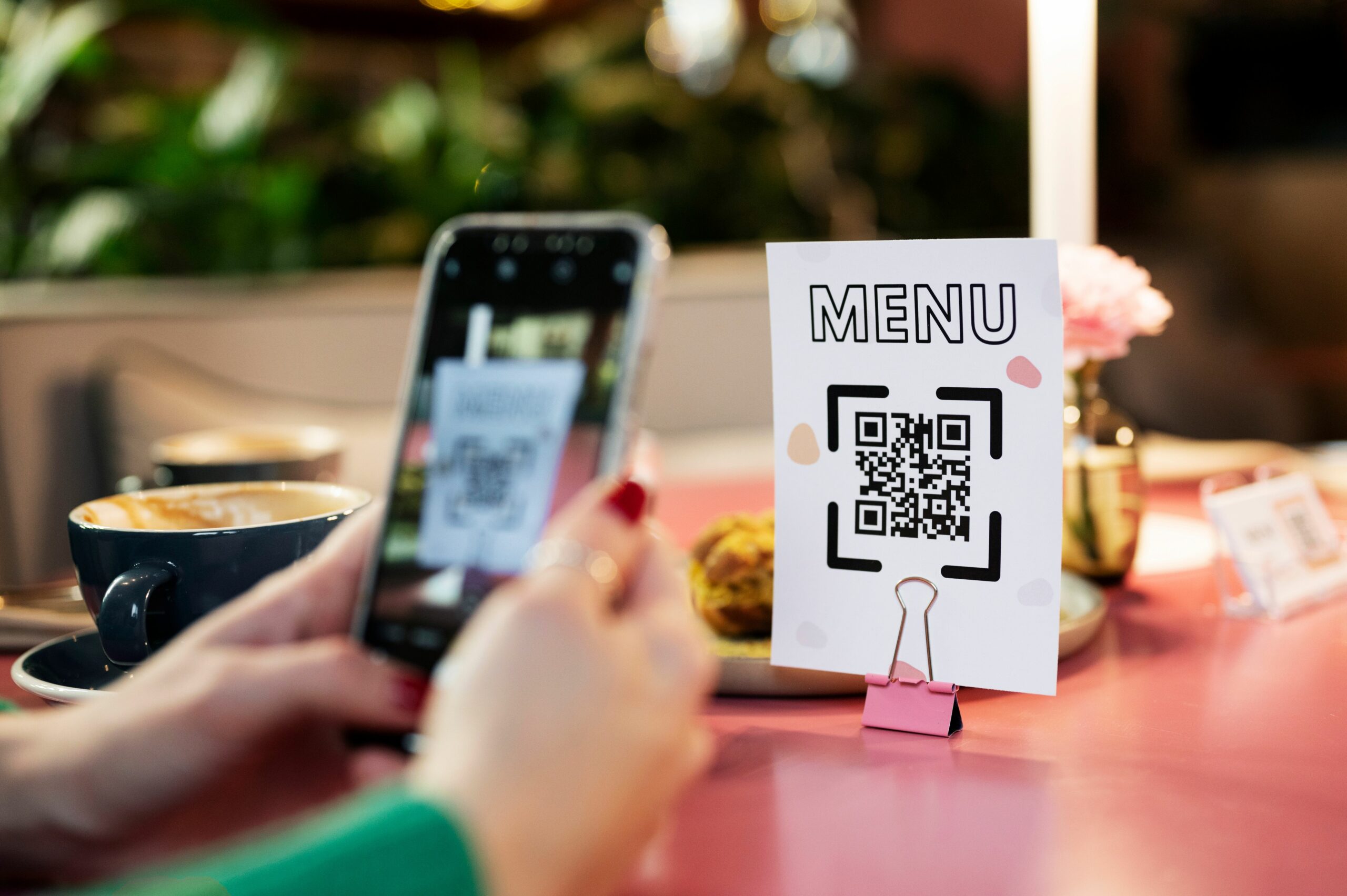 ¿Cómo crear un menú digital para tu restaurante, cafetería o bar?